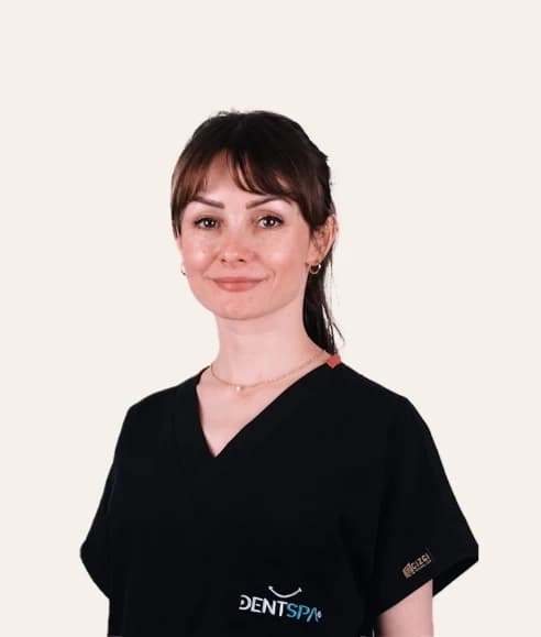 Tugçe Akin, Prosthodontist at DentSpa